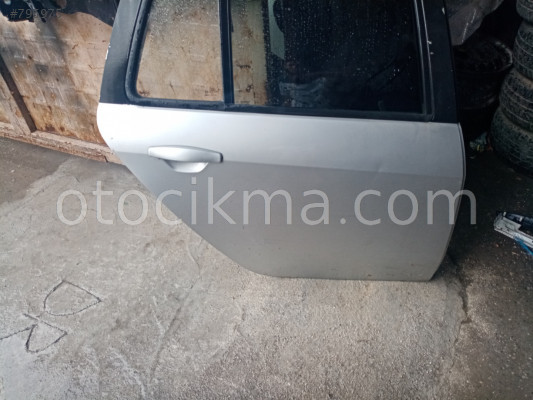 renault clio symbol sağ arka kapı dolu gümüş gri