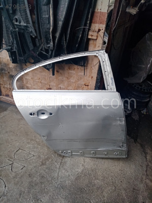 renault fluence sağ arka kapı gri