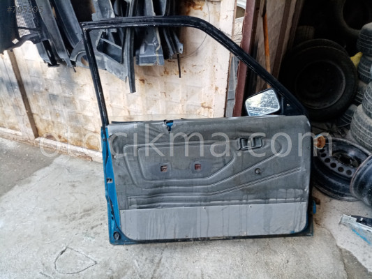 Mazda b2500 sol ön kapı mavi hasarsız 1990 2000