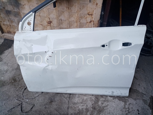 Hyundai accent blue sol ön kapı beyaz
