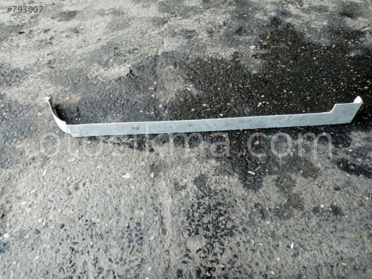 renault kangoo sol sürgülü kapı ray bandı 82004408896