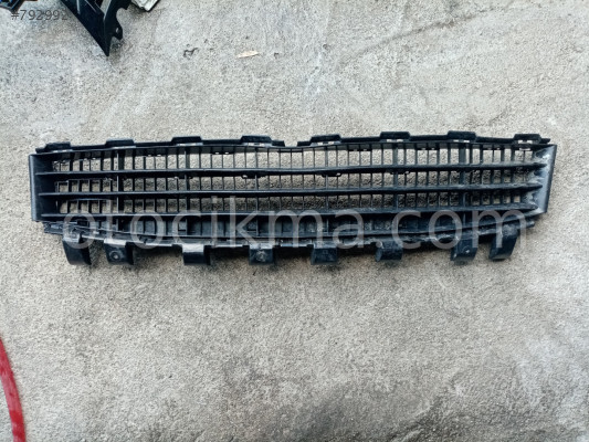 RENAULT MEGANE 2 ÖN TAMPON ORTA IZGARA NİKELAJSIZ