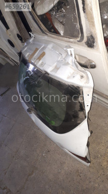 Clio 4 arka bagac dolu