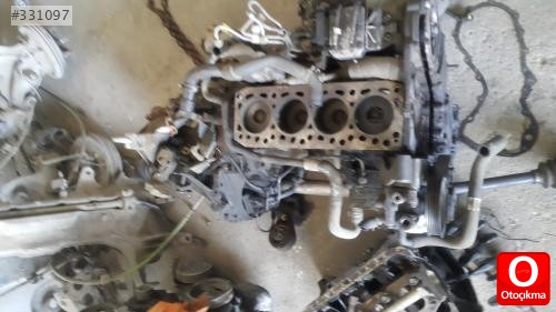 Corneet yarım motor.