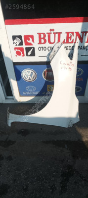 Toyota Corolla sol ön çamurluk orijinal çıkma
