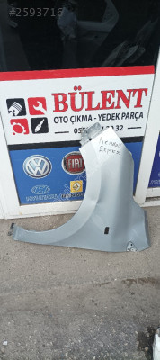 Renault Express sol ön çamurluk orijinal çıkma