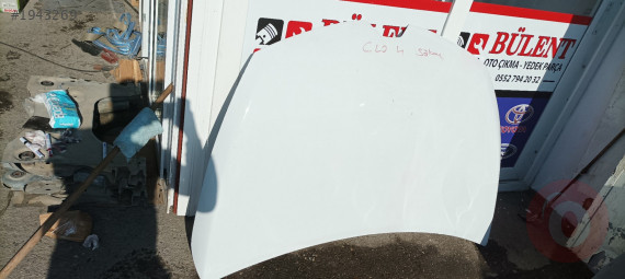 Renault Clio 4 motor kaputu orijinal çıkma