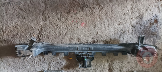 Hyundai i20 arka tampon demiri orijinal çıkma
