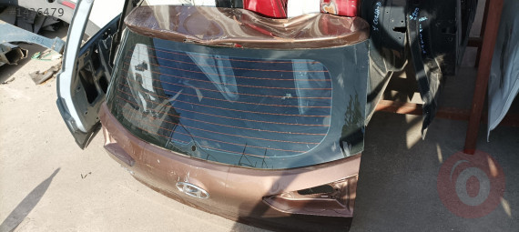 Hyundai i20 bagaj kapağı orijinal çıkma