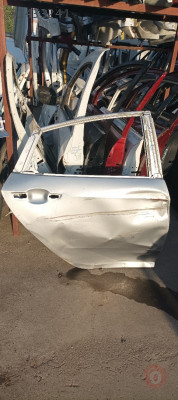 Honda Civic sağ arka kapı orijinal çıkma
