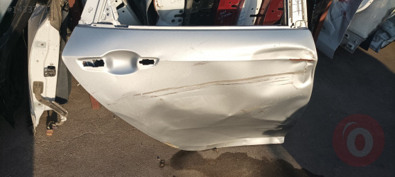 Honda Civic sağ arka kapı orijinal çıkma