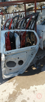 Volkswagen Golf 5 sol arka kapı iç kasası