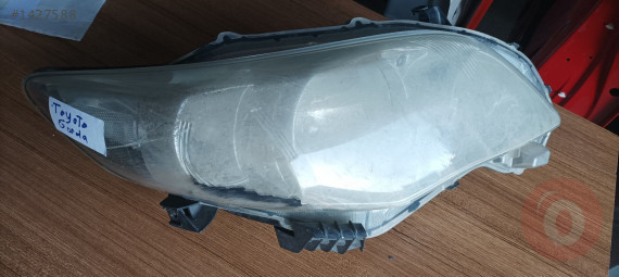 Toyota Corolla sağ far orijinal çıkma