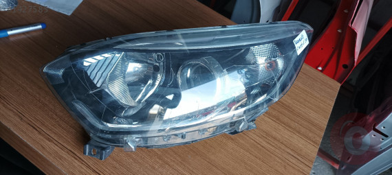 Renault Captur sol far orijinal çıkma