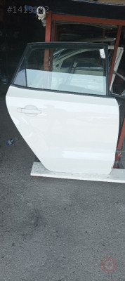 Volkswagen Polo sağ arka kapı orijinal çıkma