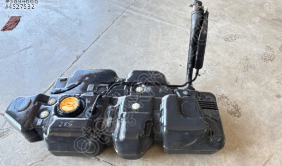 VOLKSWAGEN TRANSPORTER T5 2.5 YAKIT DEPOSU