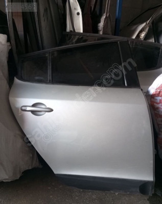 RENAULT MEGANE 3 SAĞ ARKA KAPI
