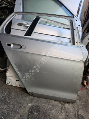 VOLKSWAGEN GOLF 7 SAG ARKA KAPI