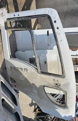 FORD CARGO SAG ÖN KAPI