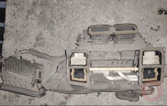 MERCEDES E 350 2009-2013 KALORİFER KAZANI