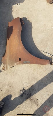 Toyota avensis sağ ön çamurluk 2003-2005