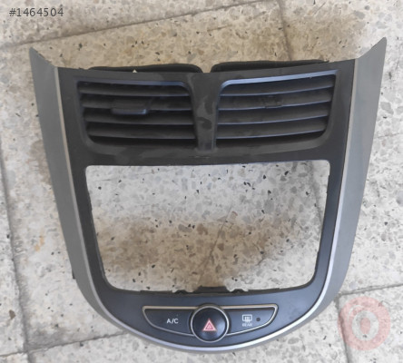 HYUNDAİ ACCENT BLUE ÜFLEME IZGARASI ÇIKMA