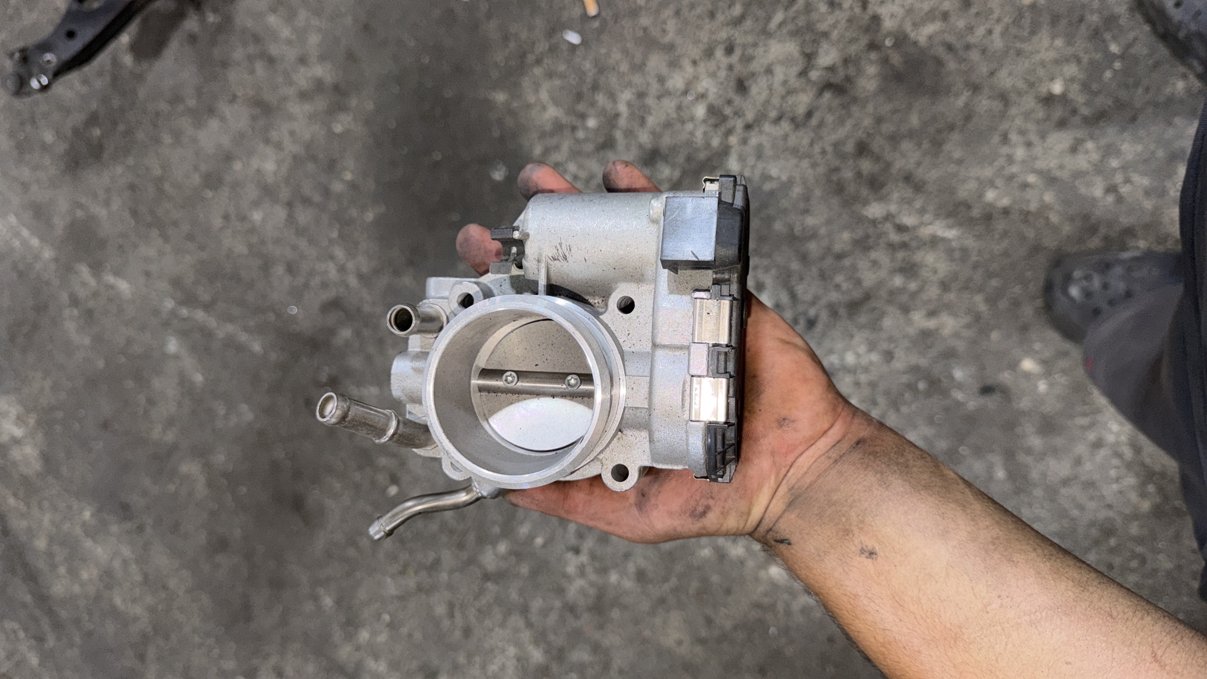 HYUNDAİ ELENTRA Gaz kelebeği 35100-2B220